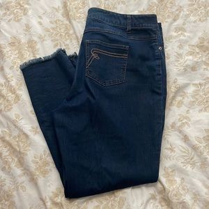 CLOSET CLOSING! Stretchy Jeans